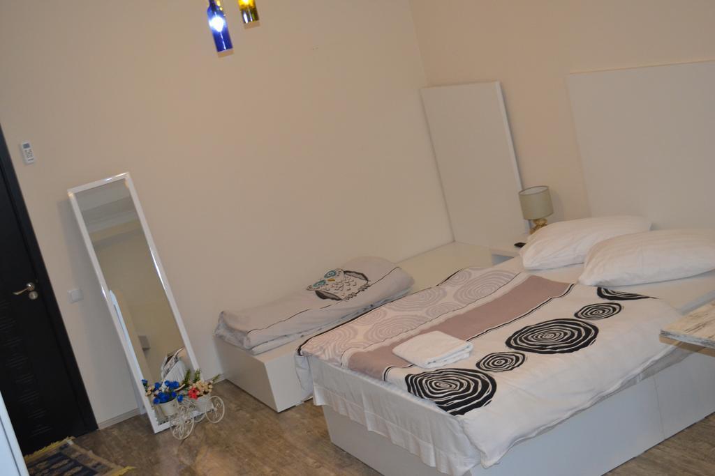 Family Apartment In Avlabari Tbilisi Eksteriør billede