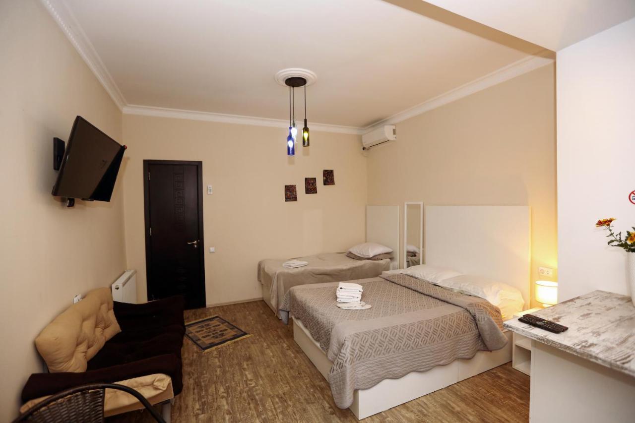 Family Apartment In Avlabari Tbilisi Eksteriør billede