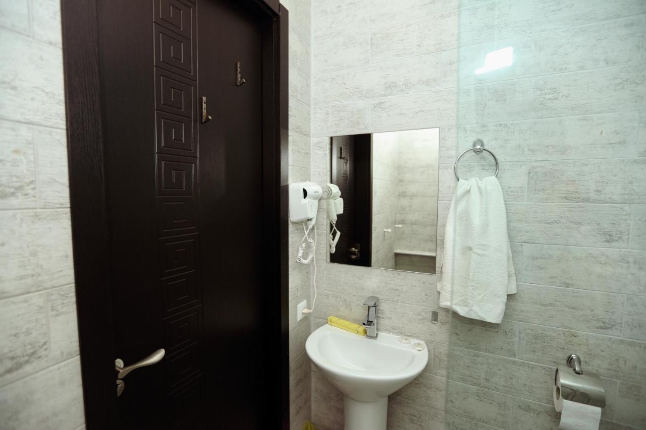 Family Apartment In Avlabari Tbilisi Eksteriør billede