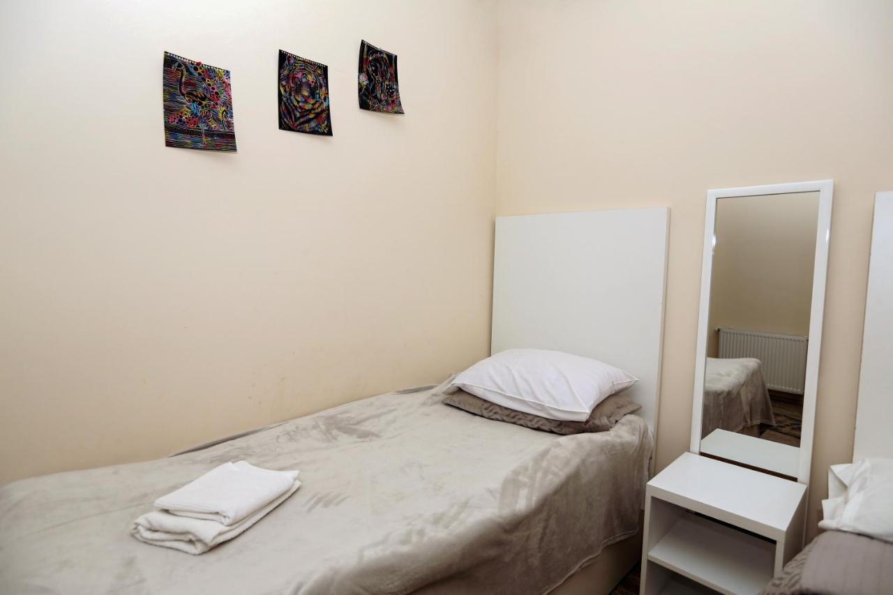 Family Apartment In Avlabari Tbilisi Eksteriør billede